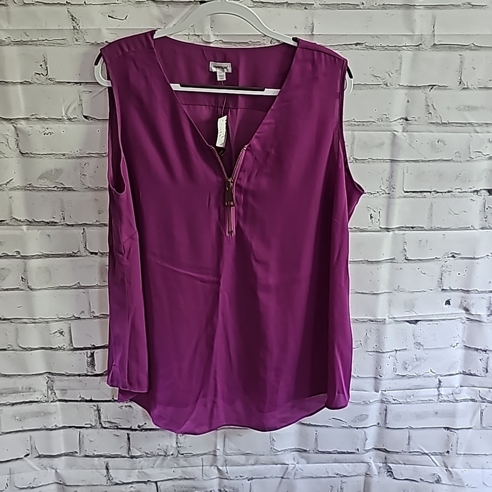 Sleeveless pink top